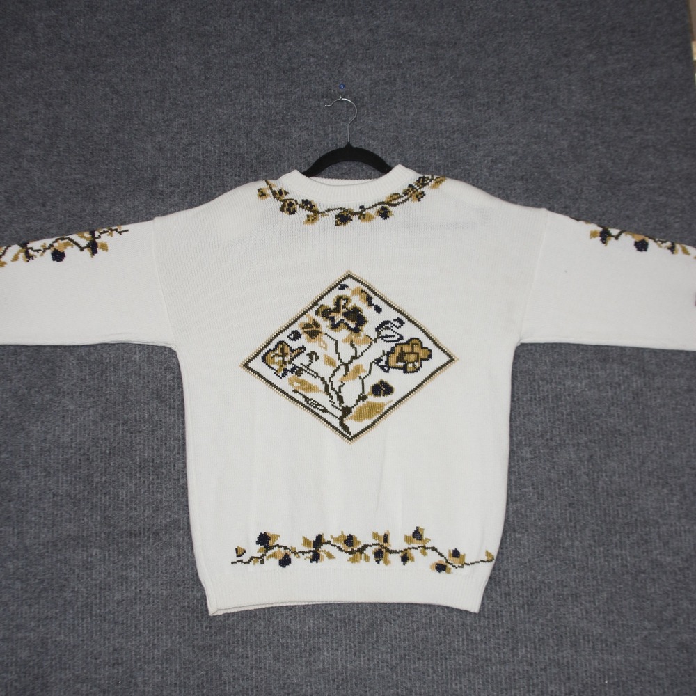 IZOD CLUB Sweater Womens L White Hand‎ Embroidered Floral 100 Cotton Pullover